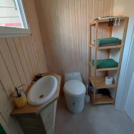 Кемпинг Bauwagen Auf Der Alpakawiese